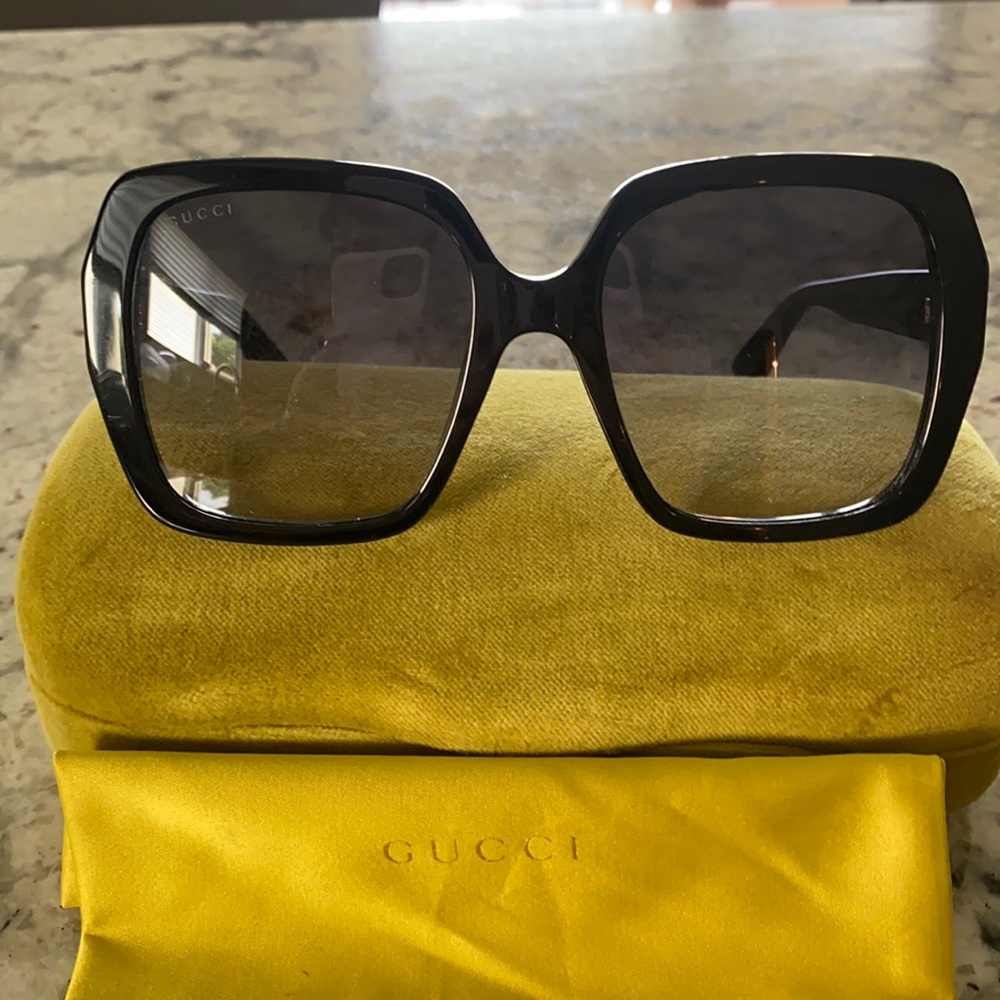 Gucci Black Oversized Square Sunglasses with Gradient Lenses